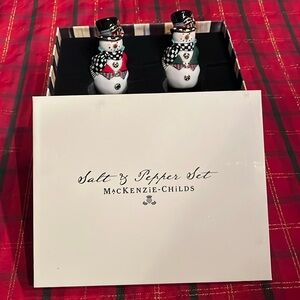 New MacKenzie-Childs Top Hat Snowman Salt & Pepper Set w/details & gold accents